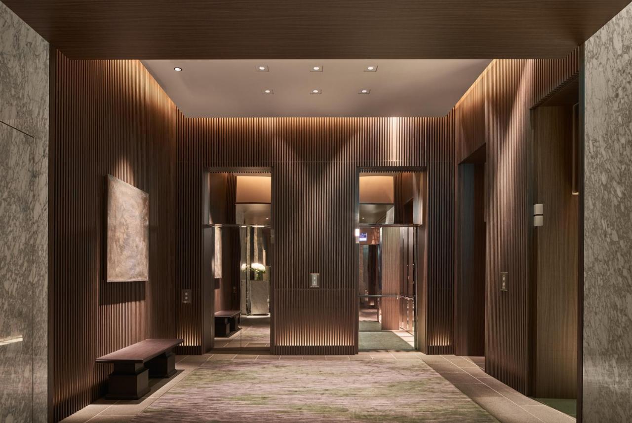 The Prince Park Tower Tokyo - Preferred Hotels & Resorts, Lvx Collection Esterno foto The elevator lobby