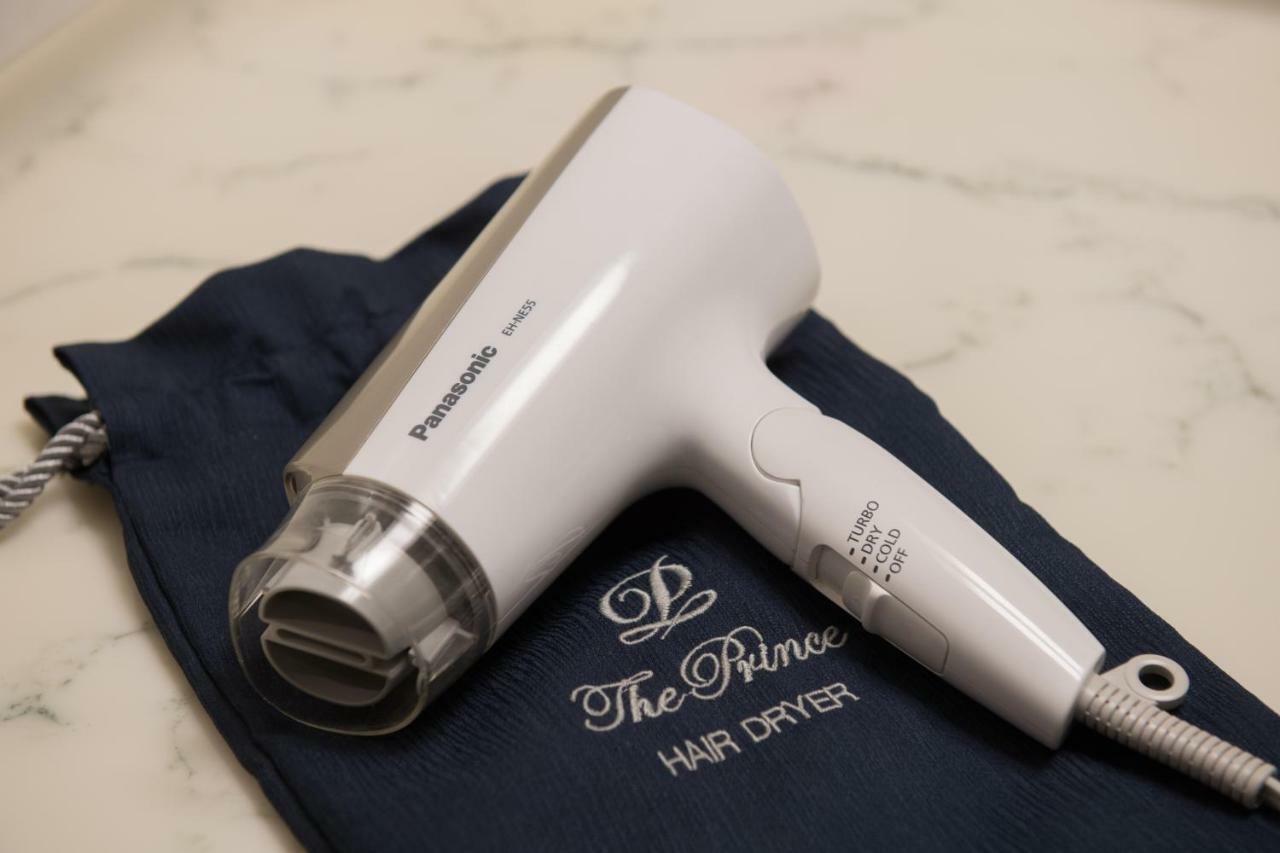 The Prince Park Tower Tokyo - Preferred Hotels & Resorts, Lvx Collection Esterno foto A hair dryer
